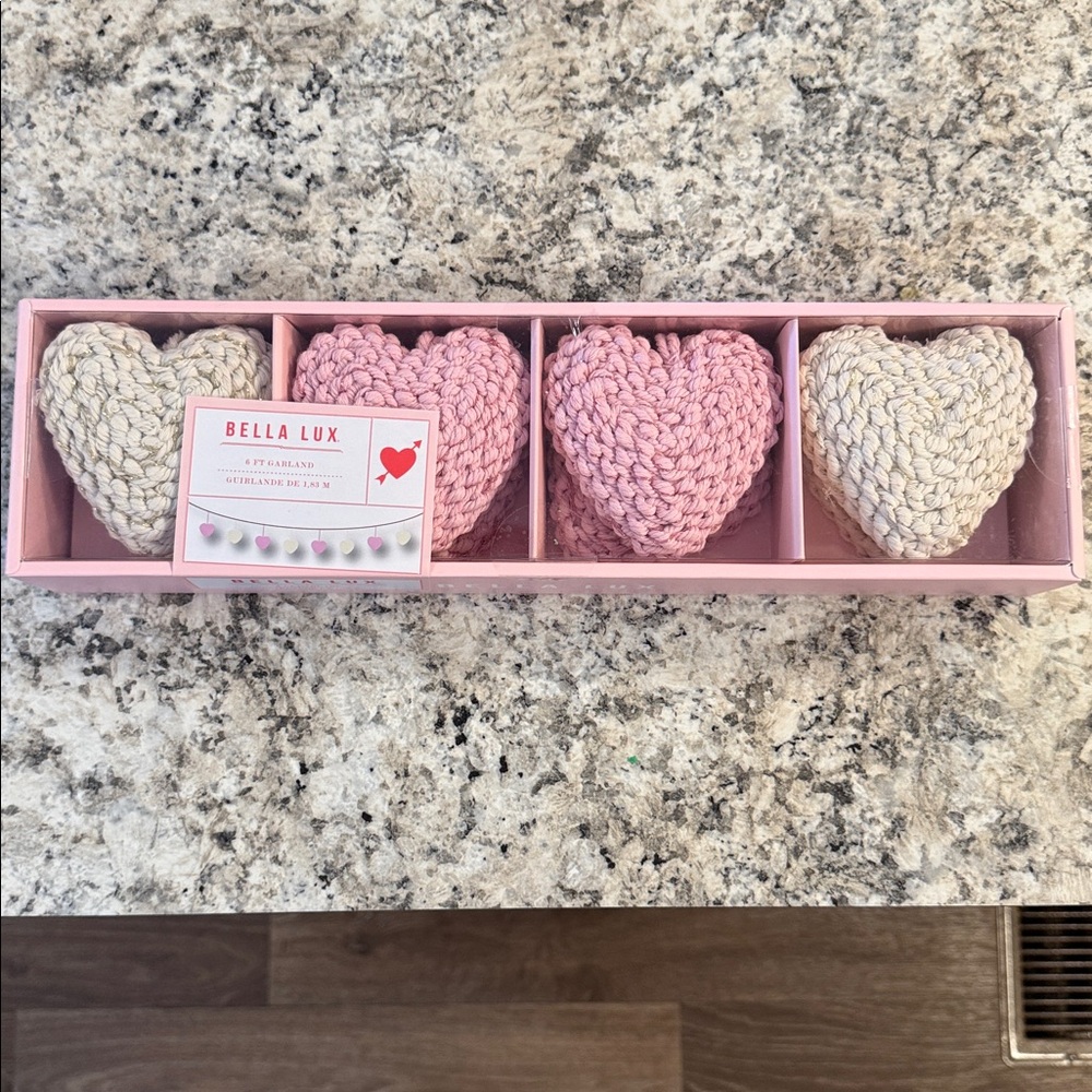 Bella Lux Crochet Heart Garland Pink Cream 6 ft Cute Elegant New